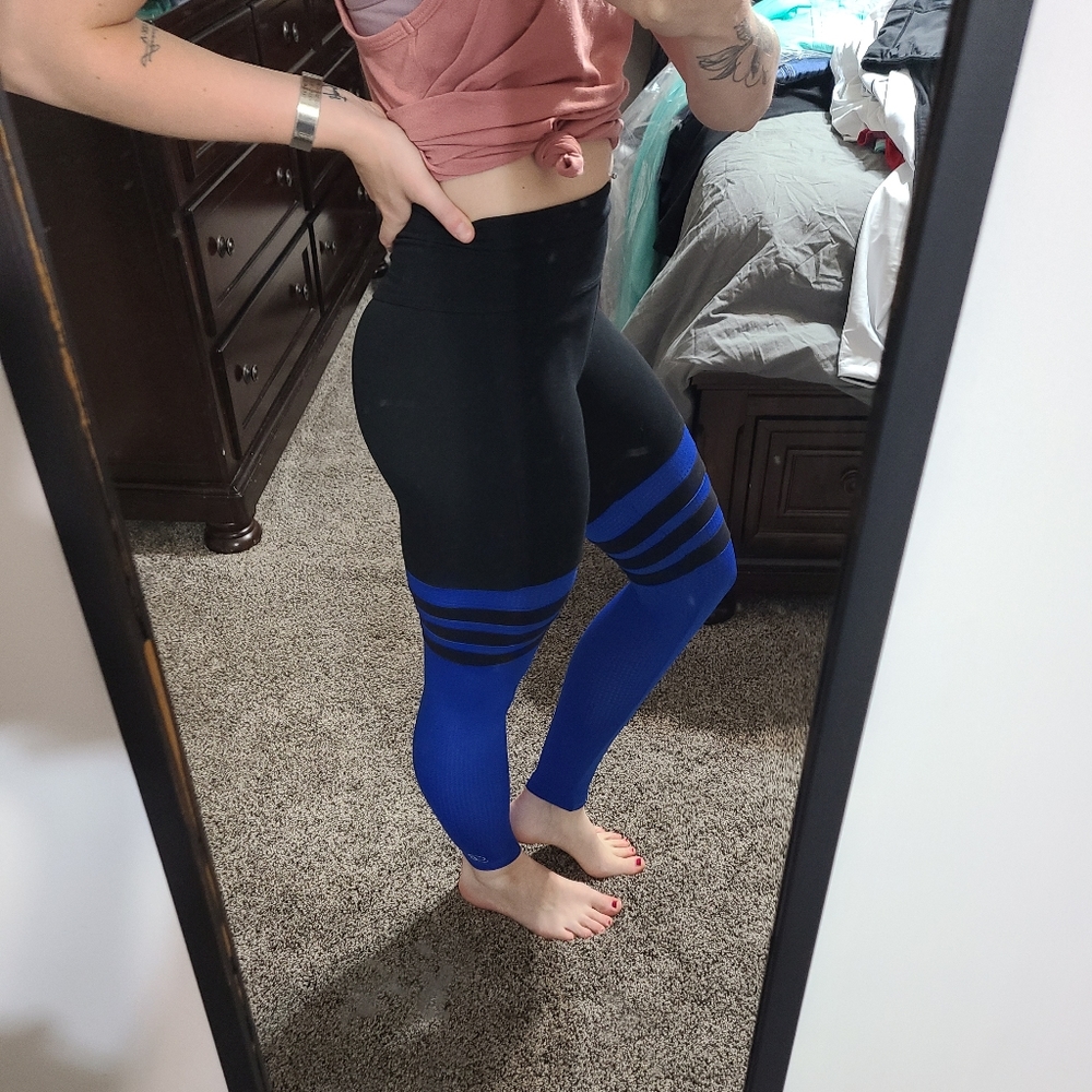 COPY - Bombshell Sportswear Leggings- small